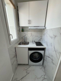 
                                                                                        Location
                                                                                         Studio refait à neuf équipe