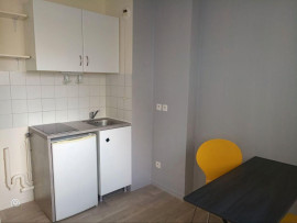 
                                                                                        Location
                                                                                         Studio REFAIT A NEUF fbg bannier