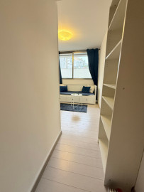 Location
Studio refait à neuf - Tour Eiffel (loyer tout inclus)
