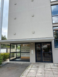 
                                                                                        Location
                                                                                         Studio Rennes