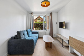 
                                                                                        Location
                                                                                         Studio rénové 2026 · meublé · 17m² · Villejuif ·