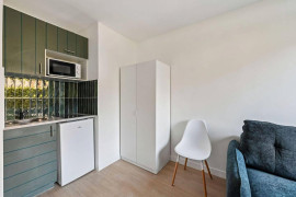 
                                                                                        Location
                                                                                         Studio rénové 2026 · meublé · 17m² · Villejuif ·