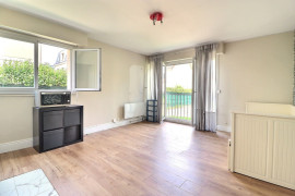 
                                                                                        Vente
                                                                                         Studio rénové 27 m² Châtenay-Malabry (92290)
