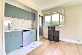 
                                                                                        Vente
                                                                                         Studio rénové 27 m² Châtenay-Malabry (92290)