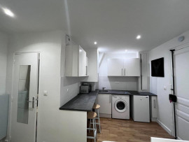 
                                                                                        Location
                                                                                         🏡 Studio rénové à neuf – Première location
