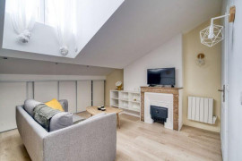 
                                                                                        Location
                                                                                         Studio rénové Lyon 7