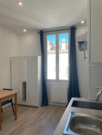 
                                                                                        Location
                                                                                         Studio rénové plein Centre Nice