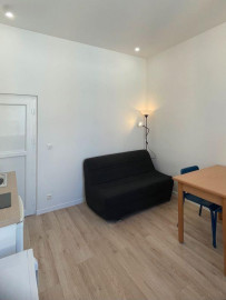 
                                                                                        Location
                                                                                         Studio rénové plein Centre Nice