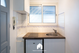 
                                                                                        Location
                                                                                         Studio Roucas