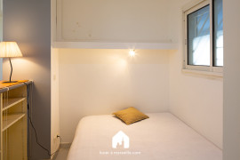 
                                                                                        Location
                                                                                         Studio Roucas