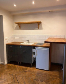 
                                                                                        Location
                                                                                         Studio rue de Cheroy à Paris 17ème