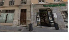 
                                                                                        Location
                                                                                         Studio situé près de la place Grenette idéal