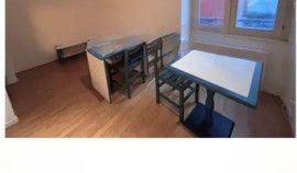 
                                                                                        Location
                                                                                         Studio situé près de la place Grenette idéal