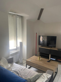 
                                                                                        Location
                                                                                         Studio T1 de 24m2 (non meublé)
