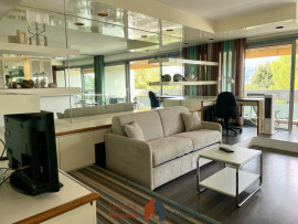 
                                                                                        Location
                                                                                         Studio Thalassa