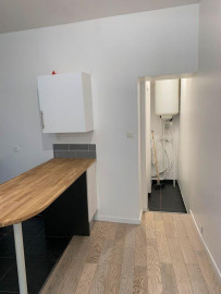 
                                                                                        Location
                                                                                         Studio Vieux Lille 25 m² Rue du Metz