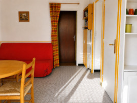 
                                                                                        Vente
                                                                                         Studio vue dégagée, balcon et calme à La Chenevarie, à 4 minutes du village de Lans en Vercors.