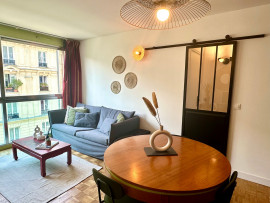 
                                                                                        Location
                                                                                         Suite Canal - Rendez-vous avec Amélie, Emily et Arletty (loyer tout inclus)