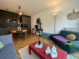 
                                                                                        Location
                                                                                         Suite Canal - Rendez-vous avec Amélie, Emily et Arletty (loyer tout inclus)