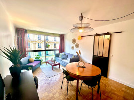 
                                                                                        Location
                                                                                         Suite Canal - Rendez-vous avec Amélie, Emily et Arletty (loyer tout inclus)