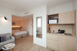 Location
Suite côté jardin avec rooftop, ardin, salle de sport, home cinéma et services de ménage et maintenance dans une résidence neuve en coliving (loyer tout inclus)