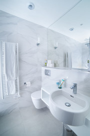 Location
Suite côté jardin avec rooftop, ardin, salle de sport, home cinéma et services de ménage et maintenance dans une résidence neuve en coliving (loyer tout inclus)