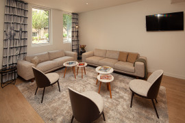 Location
Suite côté jardin avec rooftop, ardin, salle de sport, home cinéma et services de ménage et maintenance dans une résidence neuve en coliving (loyer tout inclus)
