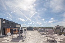 Location
Suite côté jardin avec rooftop, ardin, salle de sport, home cinéma et services de ménage et maintenance dans une résidence neuve en coliving (loyer tout inclus)