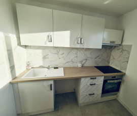 
                                                                                        Location
                                                                                         Super T2 proche du petit leclerc