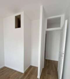 
                                                                                        Location
                                                                                         Superbe 2P 37m² entièrement refait à neuf