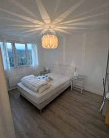 
                                                                                        Location
                                                                                         Superbe 2P meublé 30m² avec jardin au calme