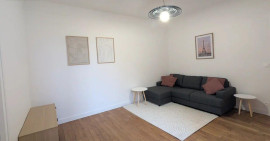 
                                                                                        Location
                                                                                         Superbe 2P meublé 42m² entièrement refait à neuf