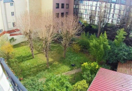 
                                                                                        Location
                                                                                         Superbe 2P meublé 42m² rénové, très lumineux