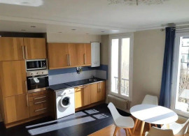 
                                                                                        Location
                                                                                         Superbe 2P meublé 42m² rénové, très lumineux