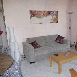 
                                                                                        Location
                                                                                         Superbe 2P meublé 45m² climatisé avec 2 loggias