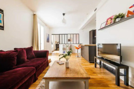 
                                                                                        Location
                                                                                         Superbe 2P meublé 45m² refait à neuf