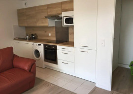 
                                                                                        Location
                                                                                         Superbe 2P meublé 46m² avec loggia