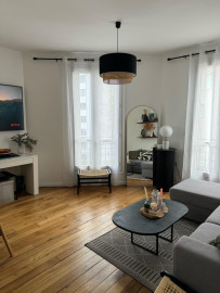 
                                                                                        Location
                                                                                         Superbe 2P meublé 46m² lumineux et refait à neuf