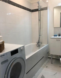 
                                                                                        Location
                                                                                         Superbe 2P meublé proche La Défense bail 1 à 3 ans