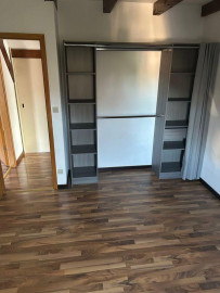 
                                                                                        Location
                                                                                         Superbe 3 pièces charme de l'ancien