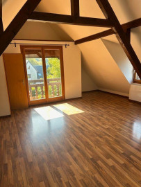 
                                                                                        Location
                                                                                         Superbe 3 pièces charme de l'ancien