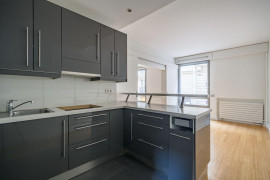 
                                                                                        Location
                                                                                         Superbe 3P 52m² refait à neuf
