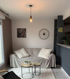 
                                                                                        Location
                                                                                         Superbe 3P meublé 57m² avec terrasse