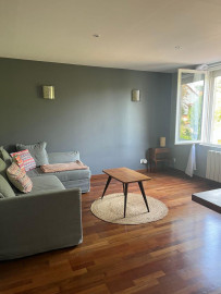 
                                                                                        Location
                                                                                         Superbe appartement au calme, 15’ de Paris