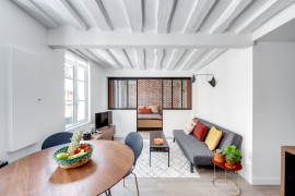 
                                                                                        Location
                                                                                         Superbe appartement au cœur de Versailles (loyer tout inclus)