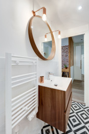 
                                                                                        Location
                                                                                         Superbe appartement au cœur de Versailles (loyer tout inclus)
