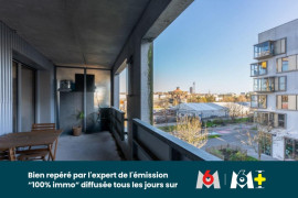 
                                                                                        Vente
                                                                                         SUPERBE appartement dans immeuble récent et sécurisé sur l'ile de NANTES