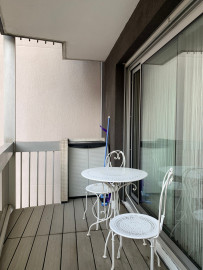 Location
Superbe appartement, idéalement situé et entièrement équipé (loyer tout inclus)
