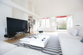 Location
Superbe Appartement Meublé en Dernier Étage avec Vue Tour Eiffel (loyer tout inclus)