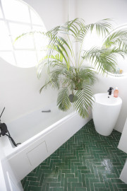 Location
Superbe Appartement Meublé en Dernier Étage avec Vue Tour Eiffel (loyer tout inclus)